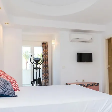 Oasis Club Ii Triplex By Rock Jávea
